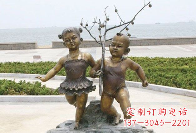 商丘玩耍的儿童铜雕