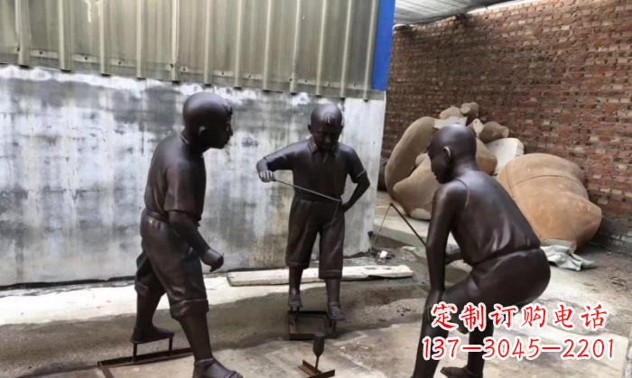 商丘玩陀螺人物铜雕 (2)