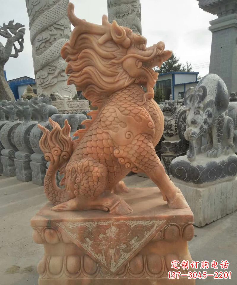 商丘晚霞红麒麟雕塑1