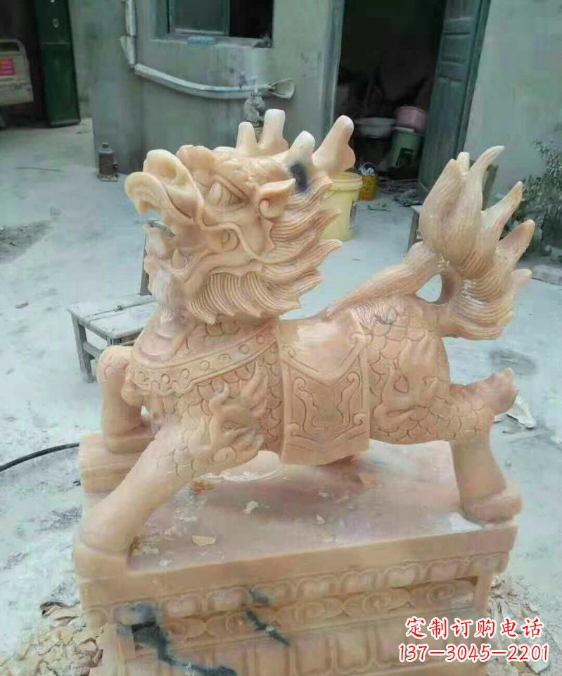 商丘晚霞红麒麟雕塑112