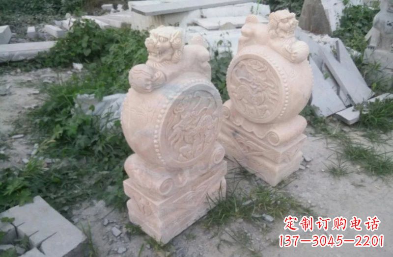 商丘晚霞红狮子门墩石雕