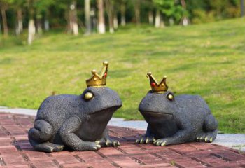 商丘青蛙王子玻璃钢动物雕塑摆件，温馨家居装饰佳品