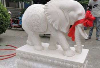 商丘中领雕塑的石雕大象招财摆件
