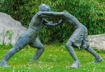商丘摔跤运动小孩公园草坪铜雕