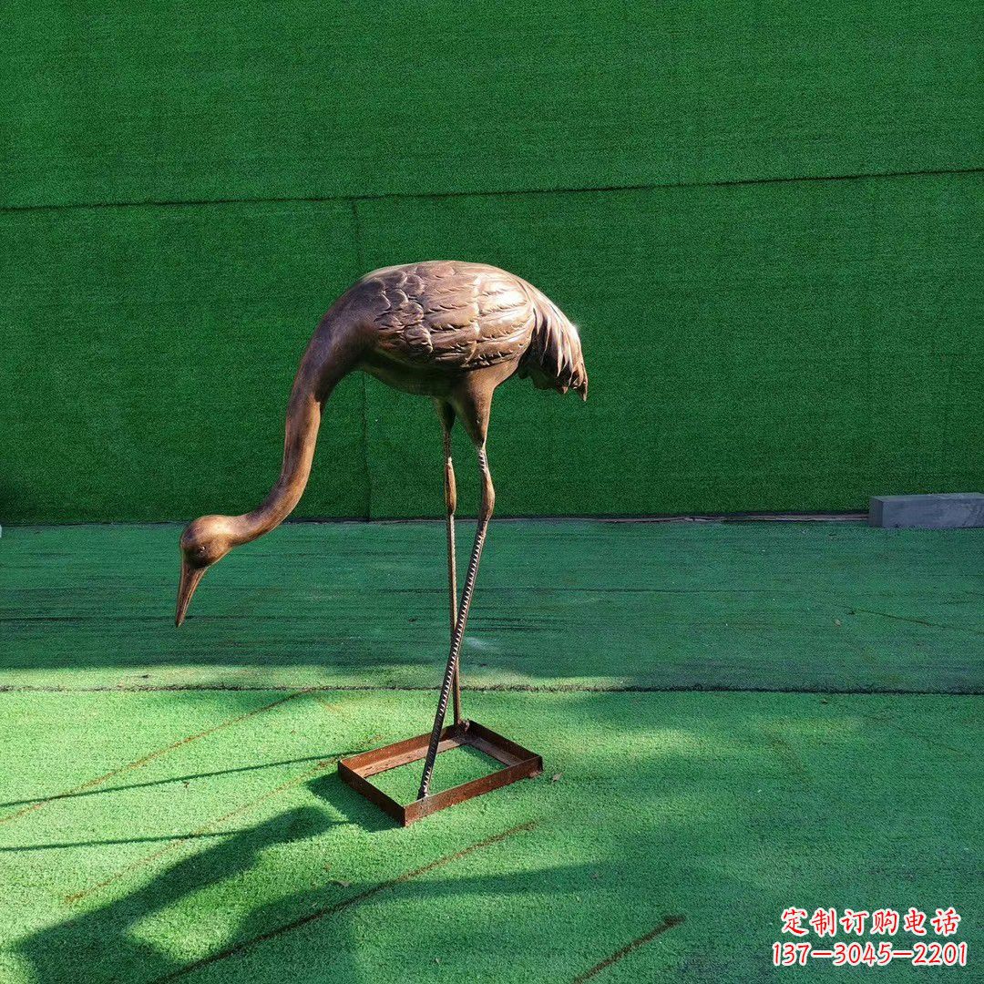 商丘仙鹤拉鼓铜雕塑