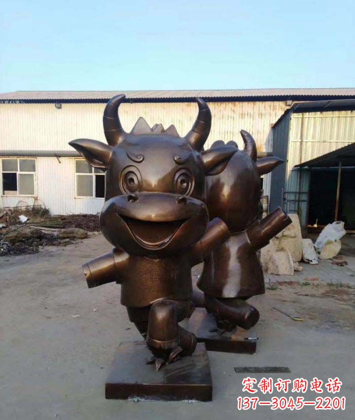 商丘招财牛玻璃钢仿铜动物雕塑