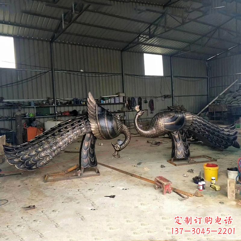 商丘铸铜孔雀雕塑