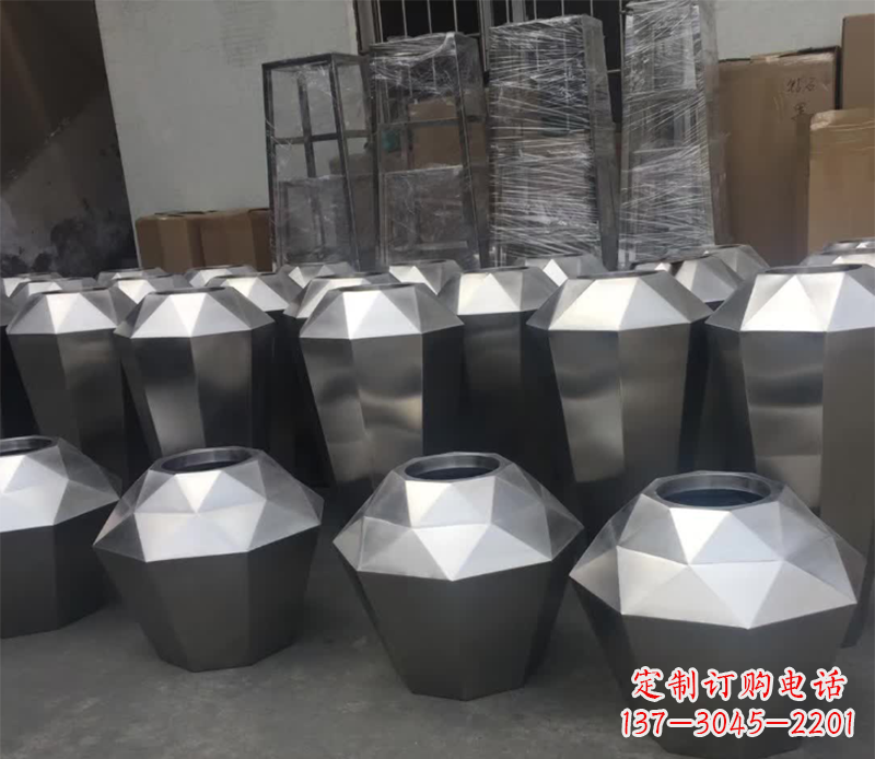 商丘不锈钢组合花盆雕塑