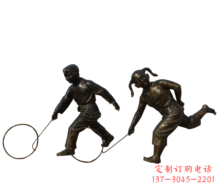商丘公园滚铁环的儿童铜雕